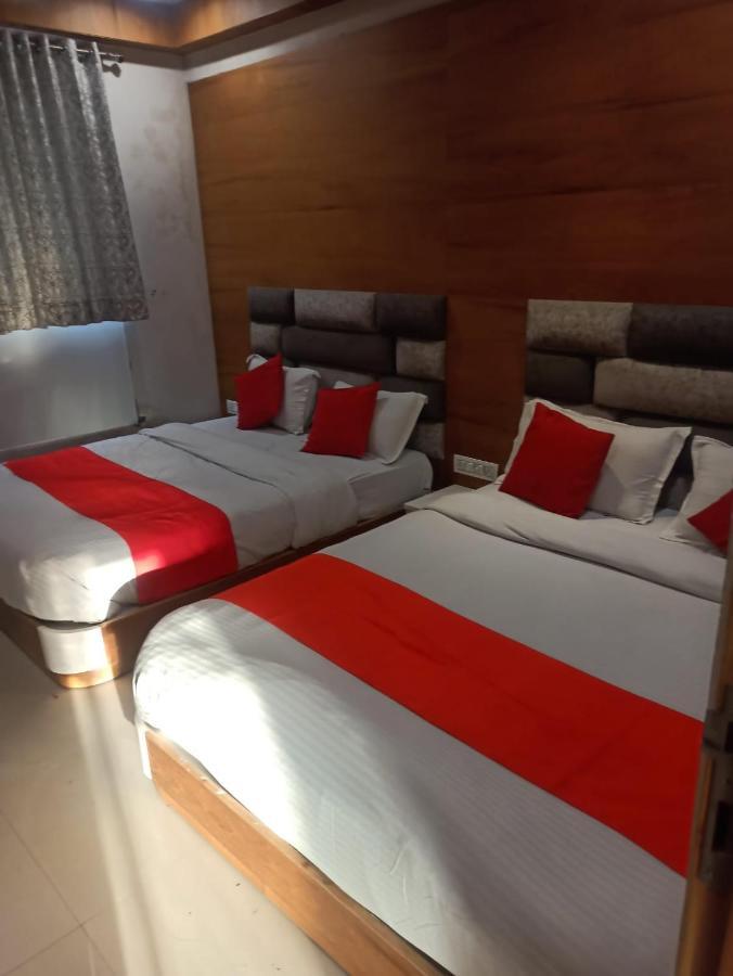 Hotel Madhav Villa Αχμπανταμπάντ Εξωτερικό φωτογραφία